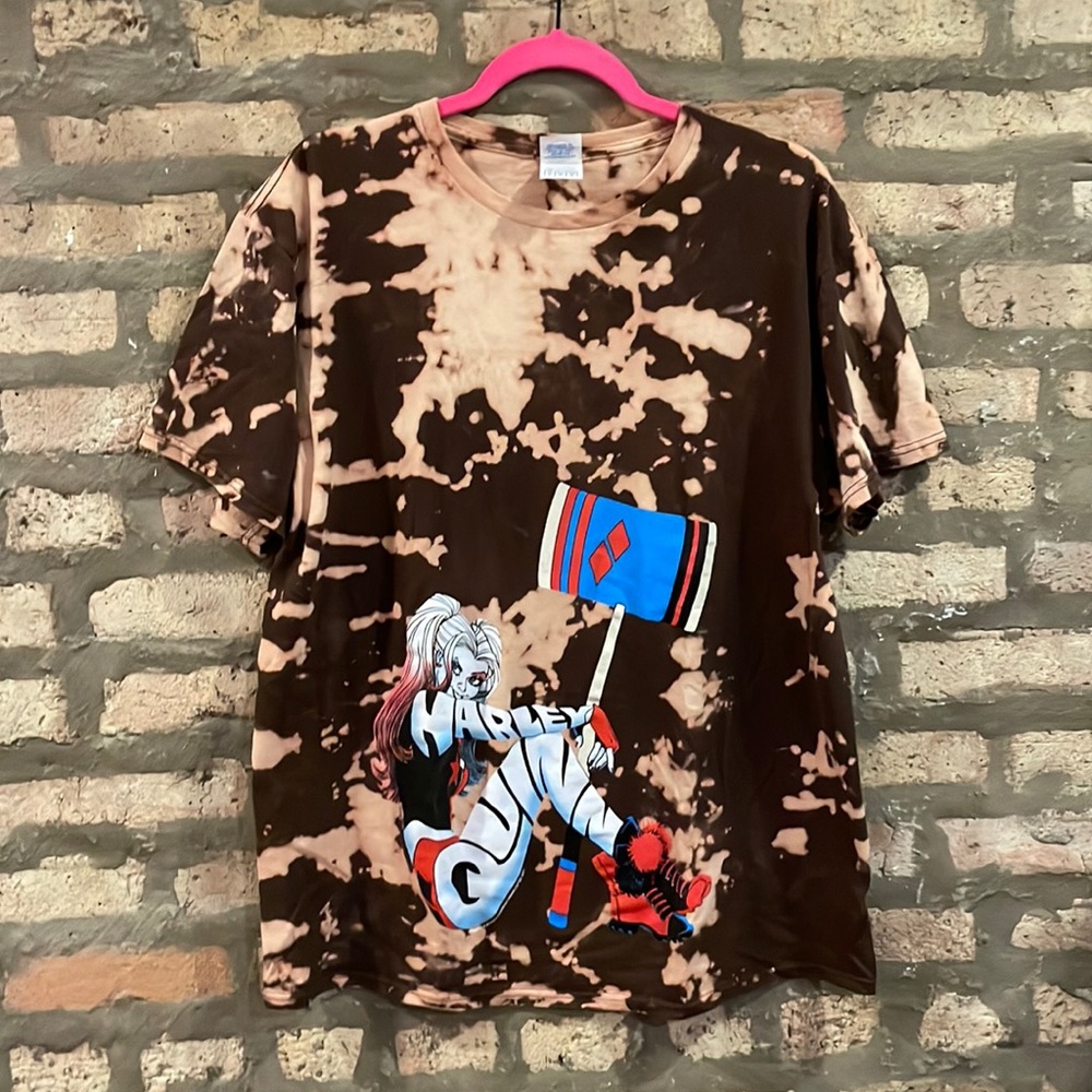 Hand dyed bleach Harley Quinn Comic tee size L